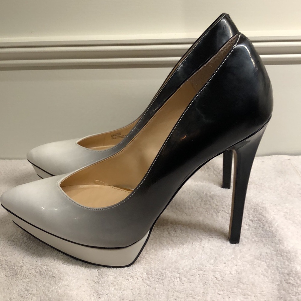 Women’s Jessica Simpson brand shoes - size 9